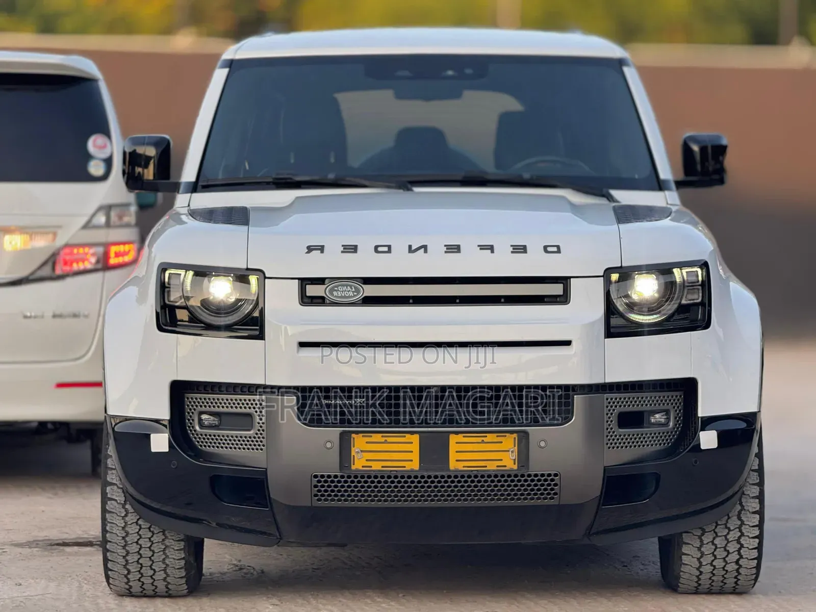 Land Rover Defender 2022 White