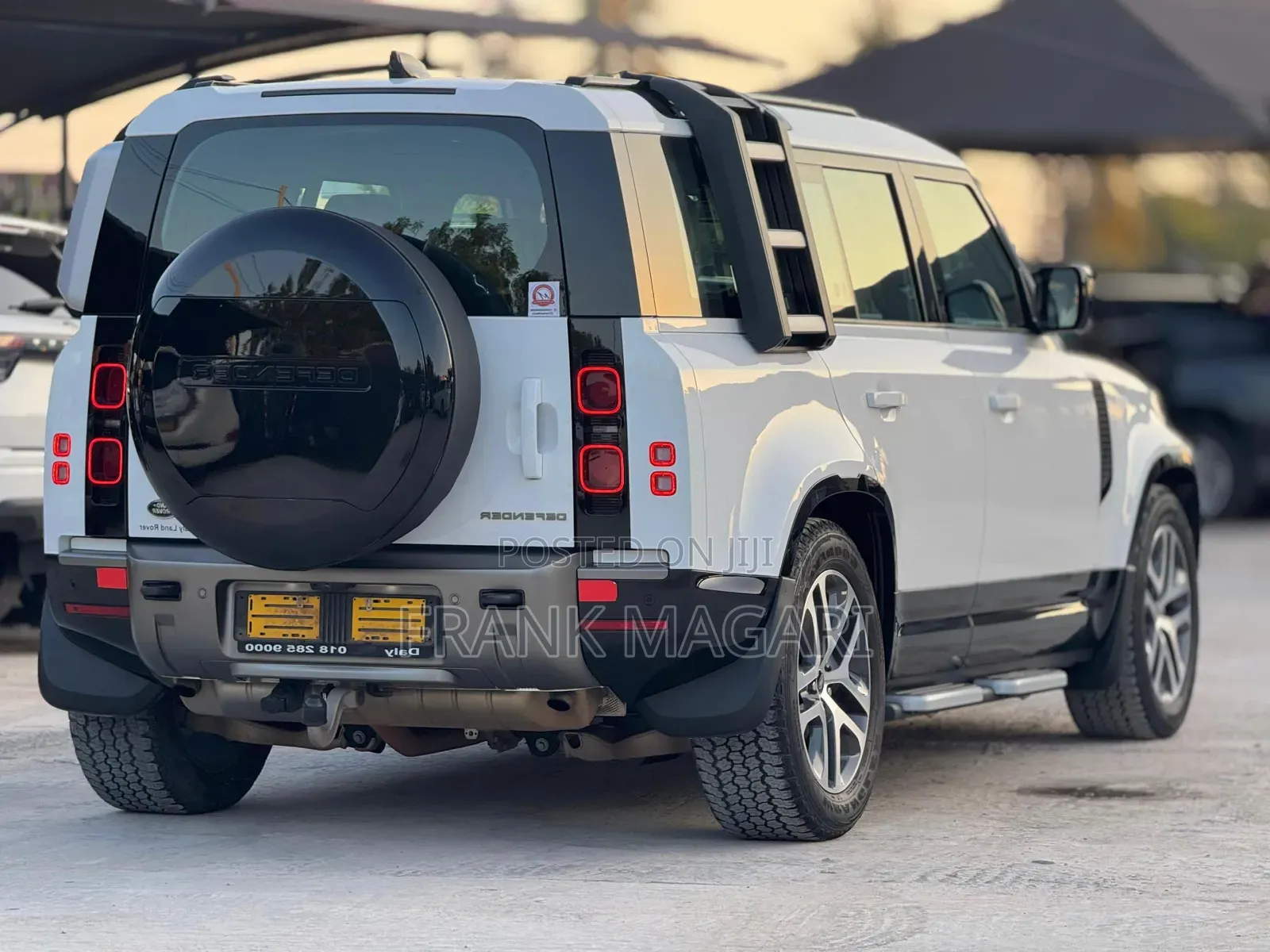 Land Rover Defender 2022 White