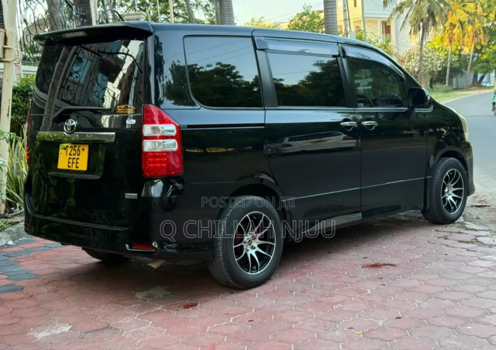 Toyota Noah 2009 Black