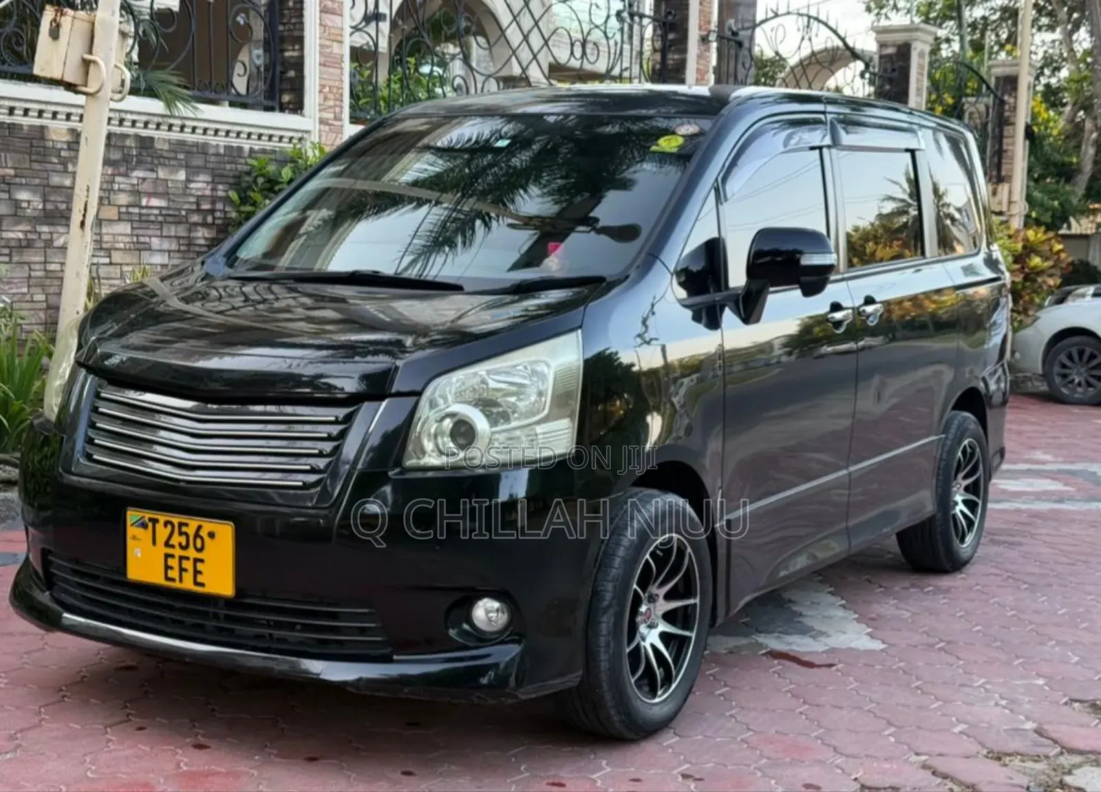 Toyota Noah 2009 Black