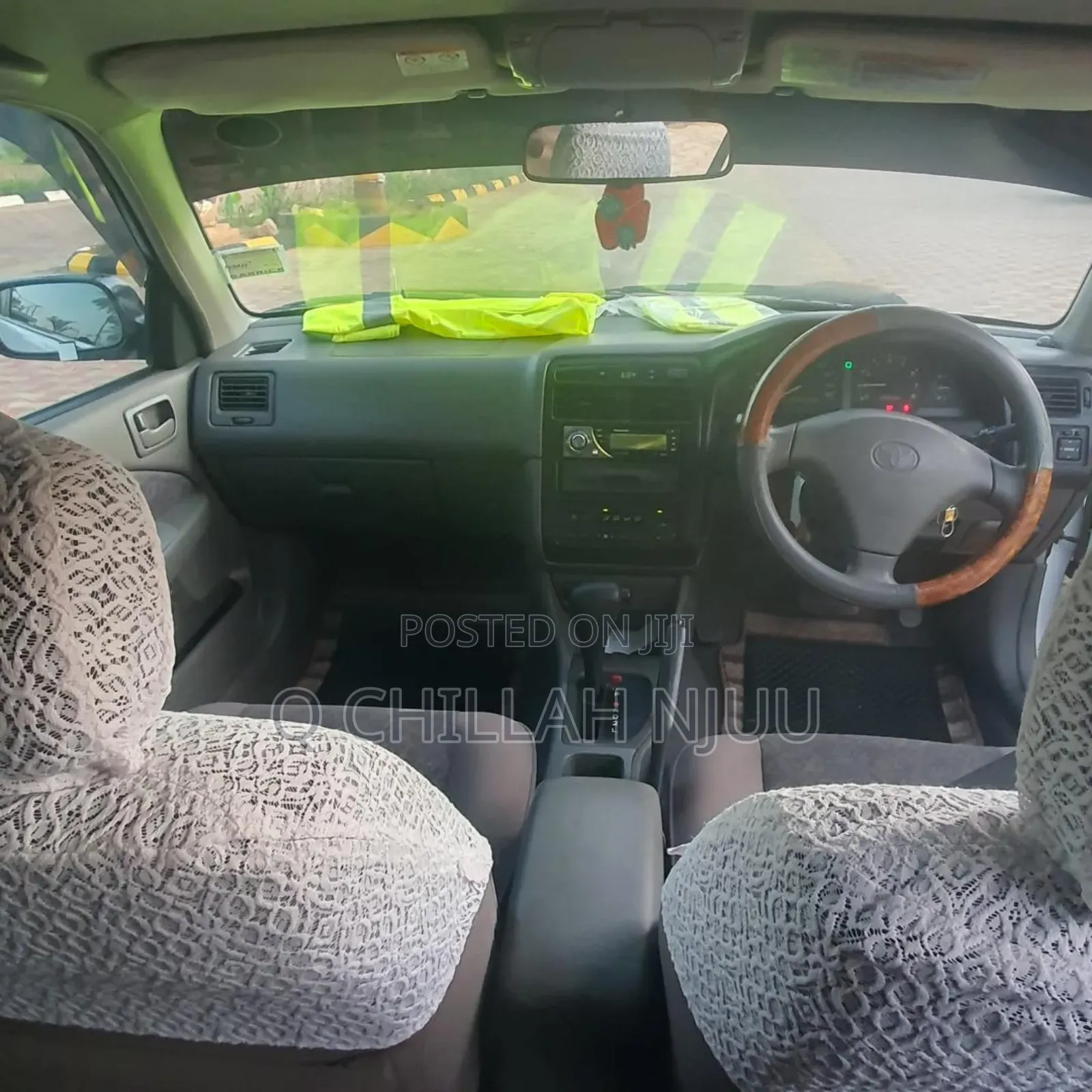 Toyota Carina 2000 White