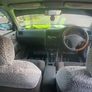 Toyota Carina 2000 White