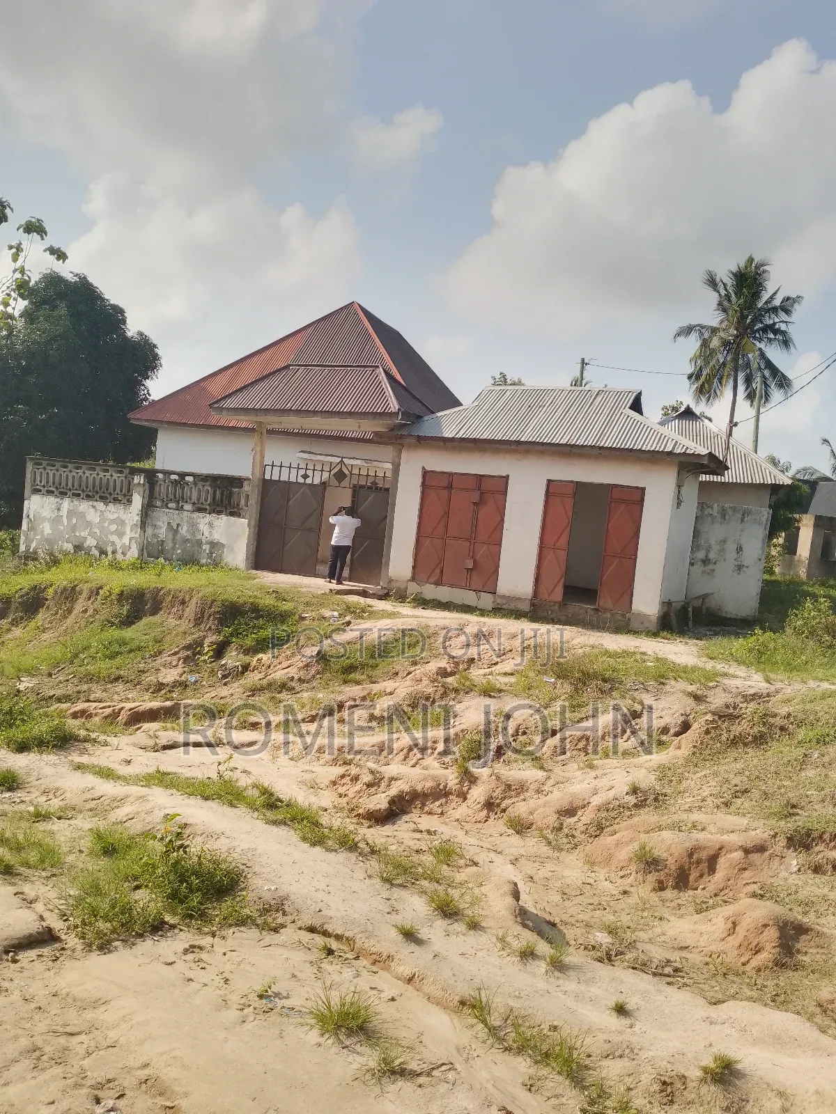 7bdrm House in Tanzania Daresalaam, Ilala for sale