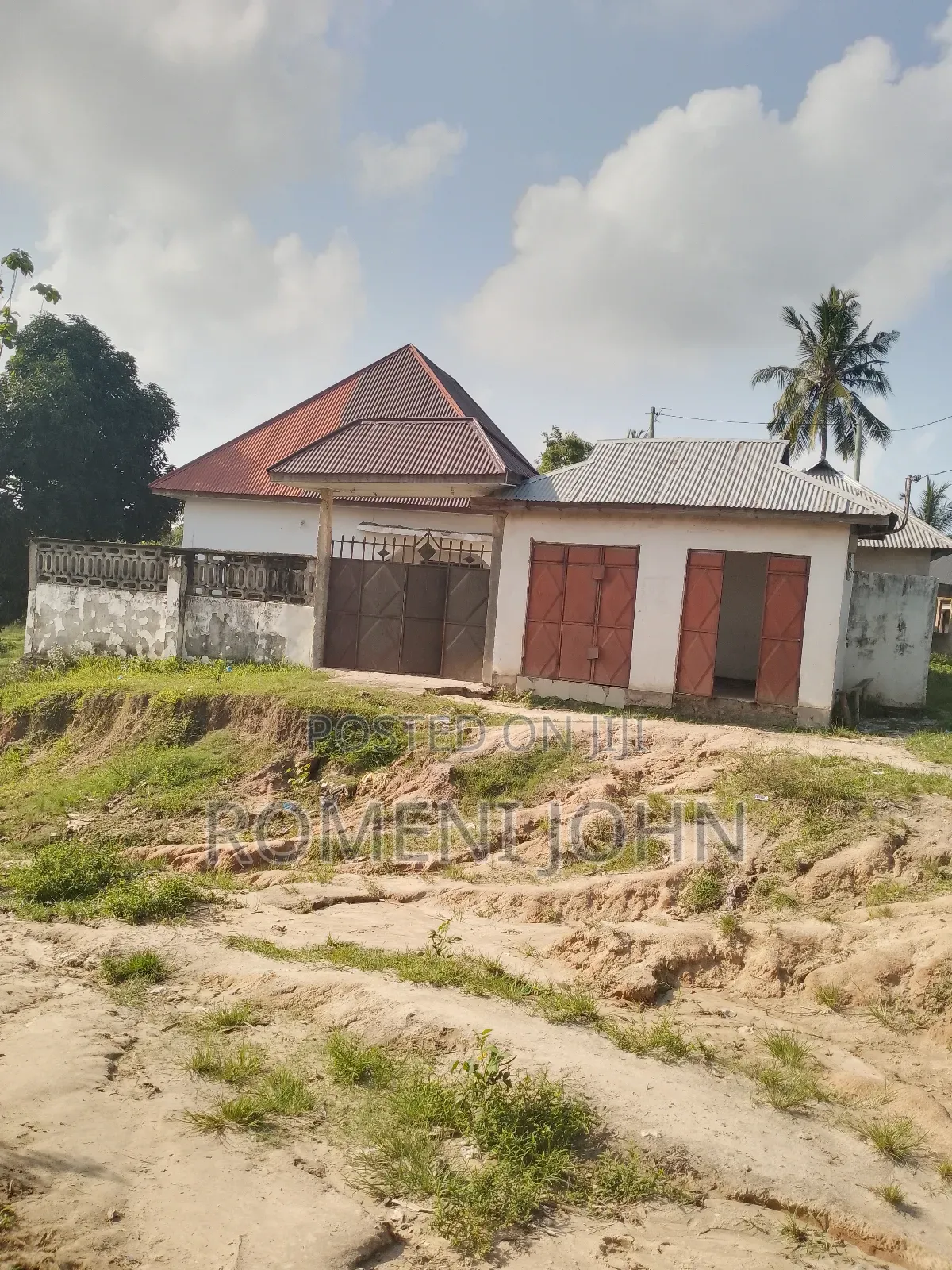 7bdrm House in Tanzania Daresalaam, Ilala for sale