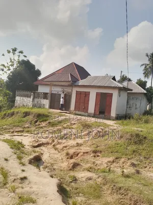 7bdrm House in Tanzania Daresalaam, Ilala for sale