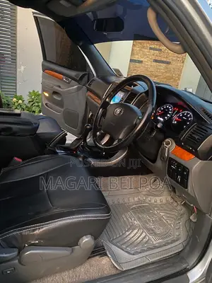 Toyota Land Cruiser Prado 2005 Silver