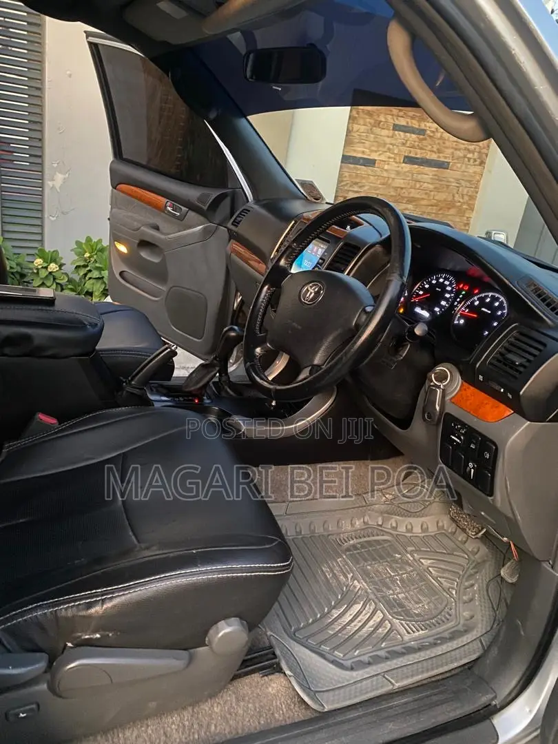 Toyota Land Cruiser Prado 2005 Silver
