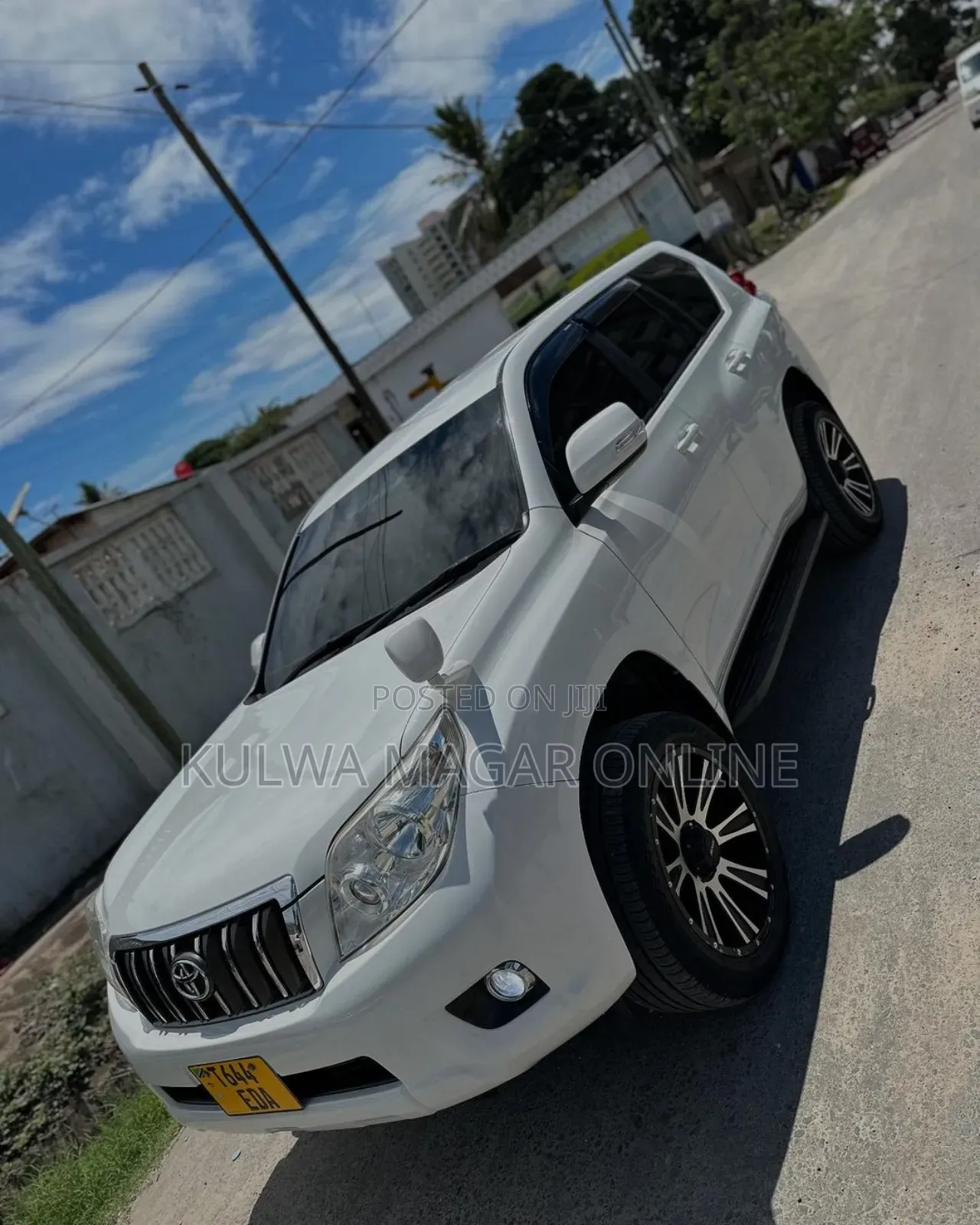 Toyota Land Cruiser Prado 2013 White