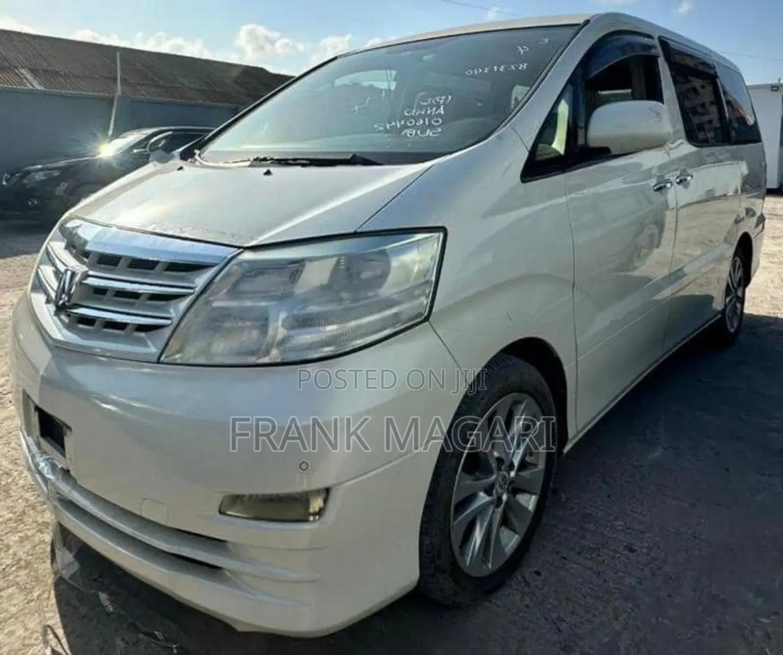 Toyota Alphard 2.4 Petrol AWD 2005 White