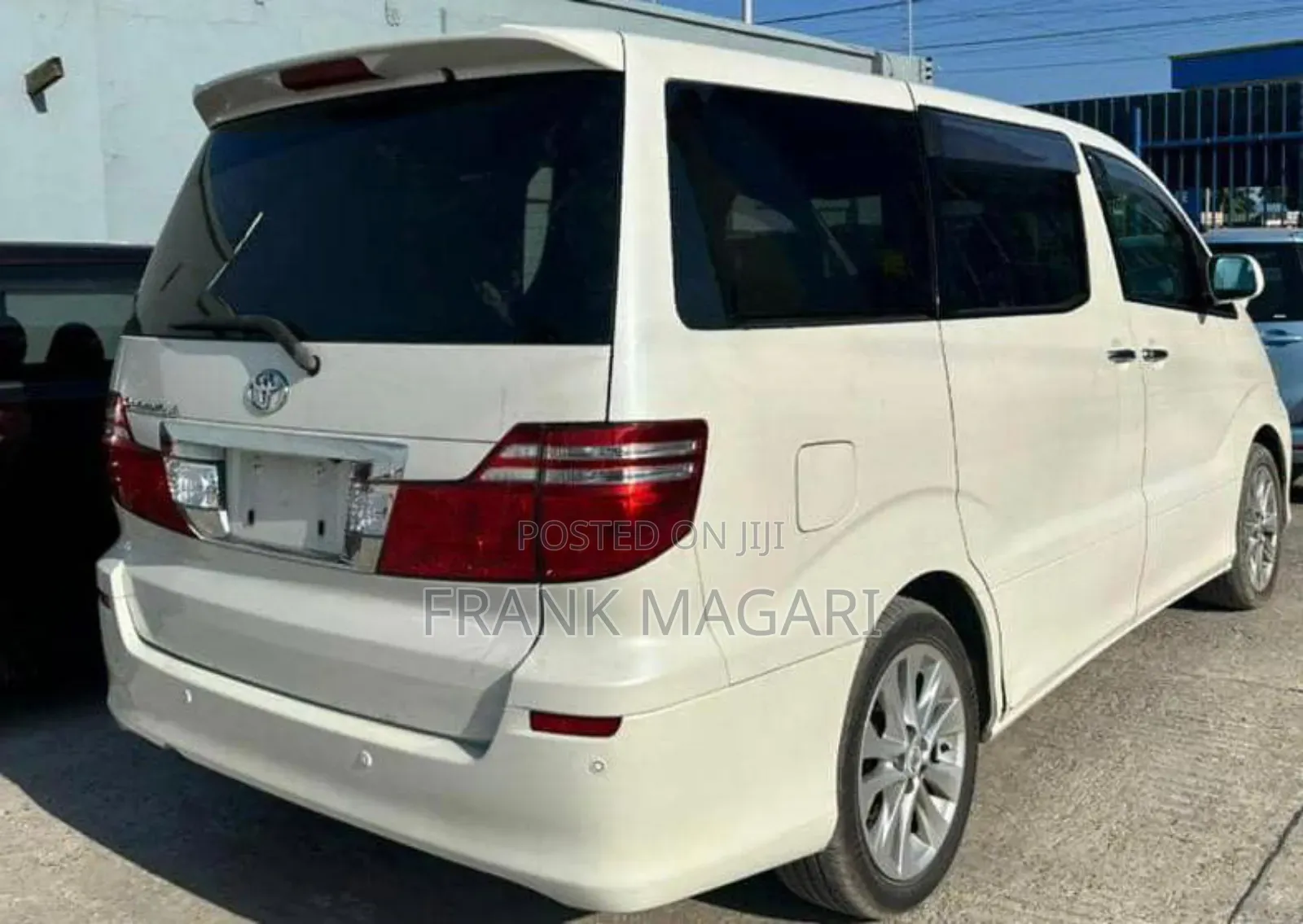 Toyota Alphard 2.4 Petrol AWD 2005 White
