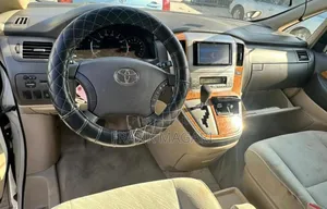 Toyota Alphard 2.4 Petrol AWD 2005 White