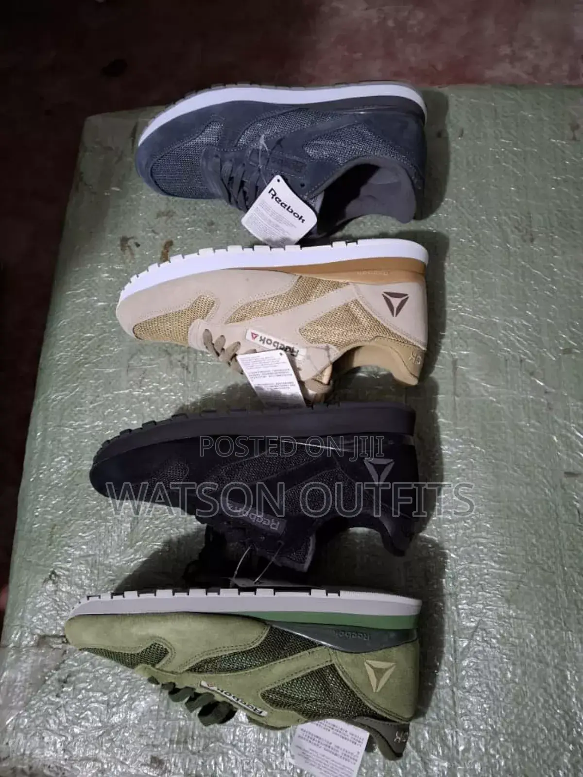 Reebok Sneakers/Shoes With Leather