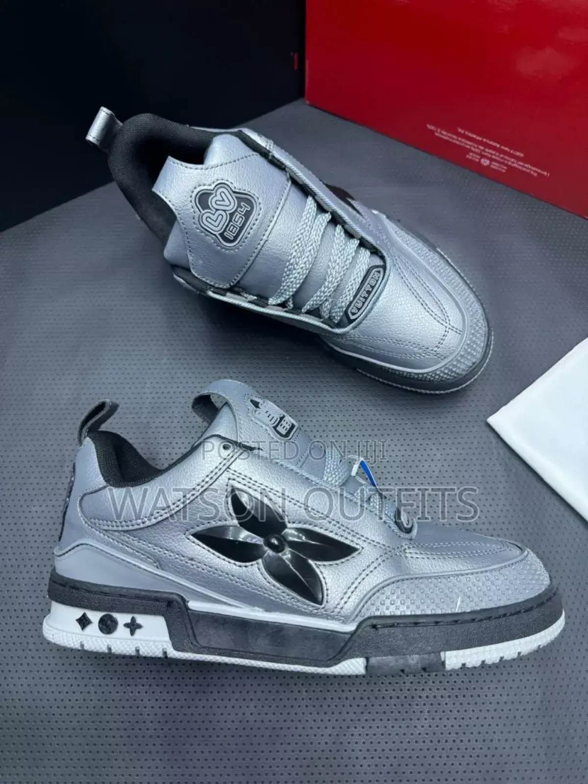 Louis Vuitton(Lv) Sneakers/Shoes