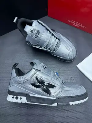 Louis Vuitton(Lv) Sneakers/Shoes