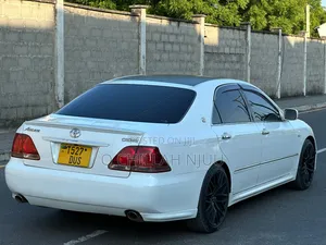 Toyota Crown 2007 White