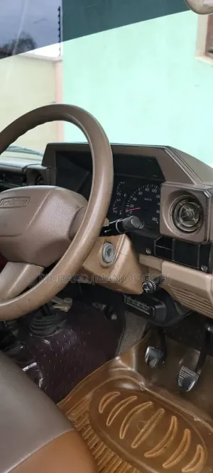 Toyota Land Cruiser 2007 White