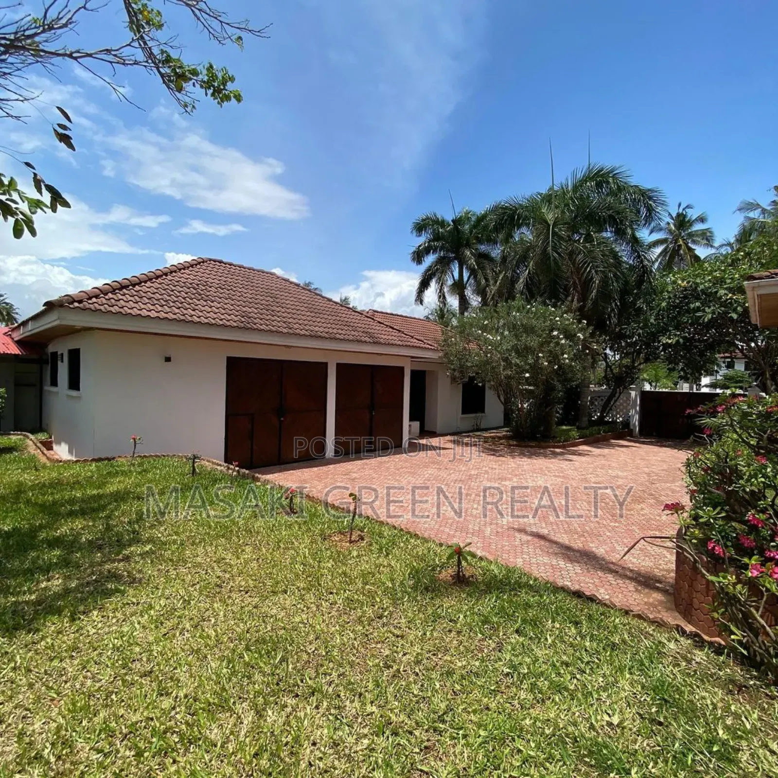 5bdrm House in Mbezi Estate, Kinondoni for sale