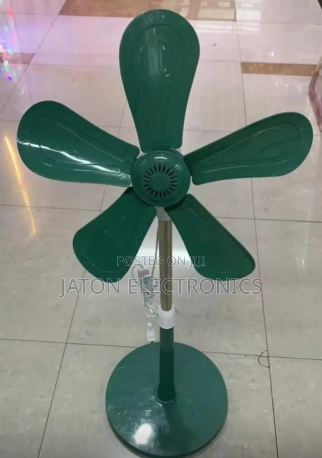 Kisurisuri Stand Fan
