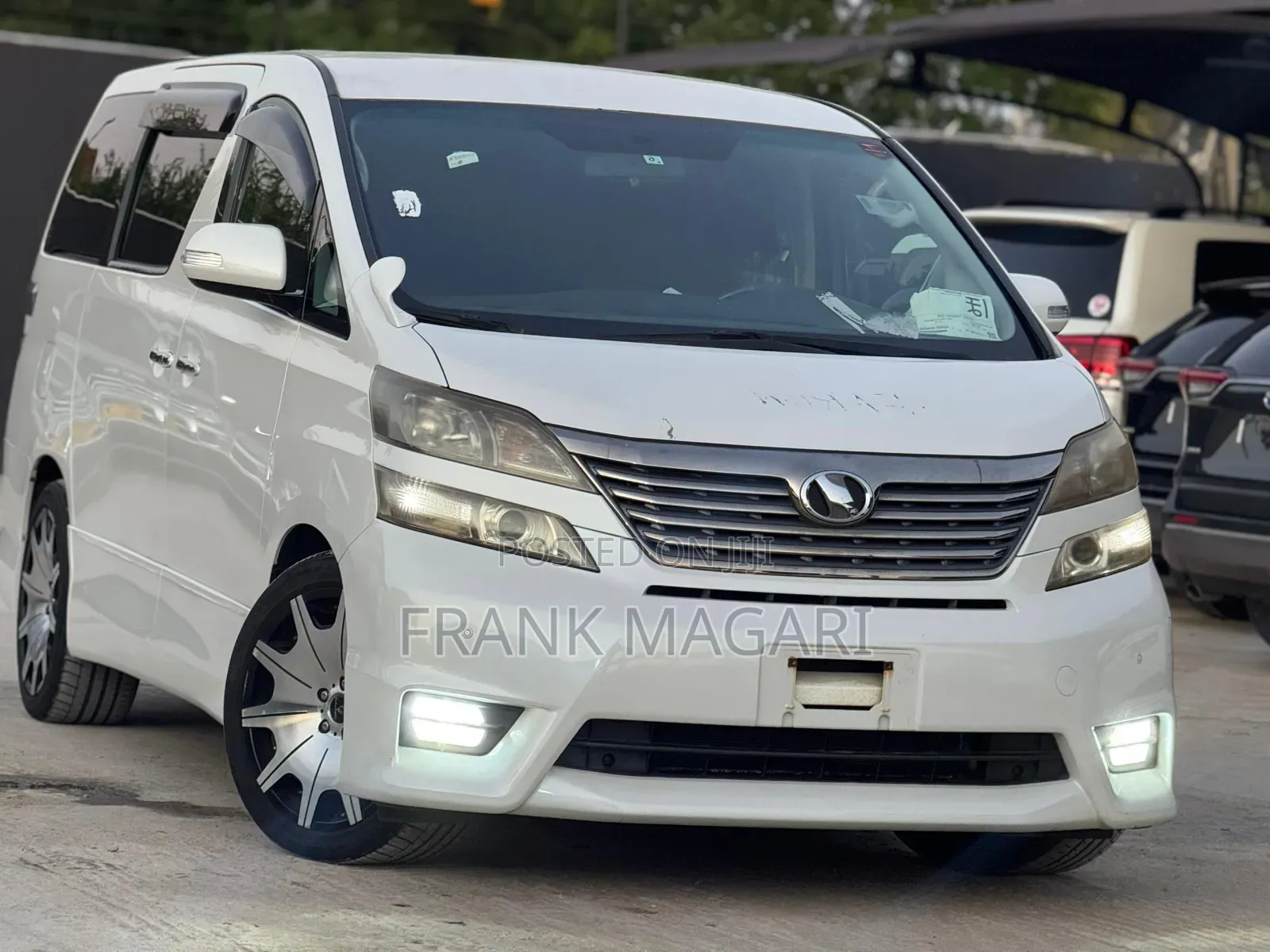 Toyota Vellfire 2009 White