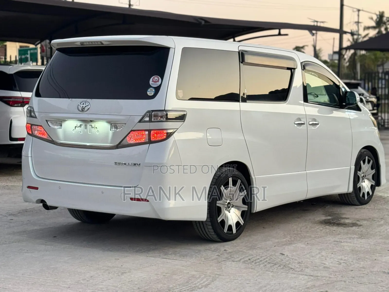 Toyota Vellfire 2009 White
