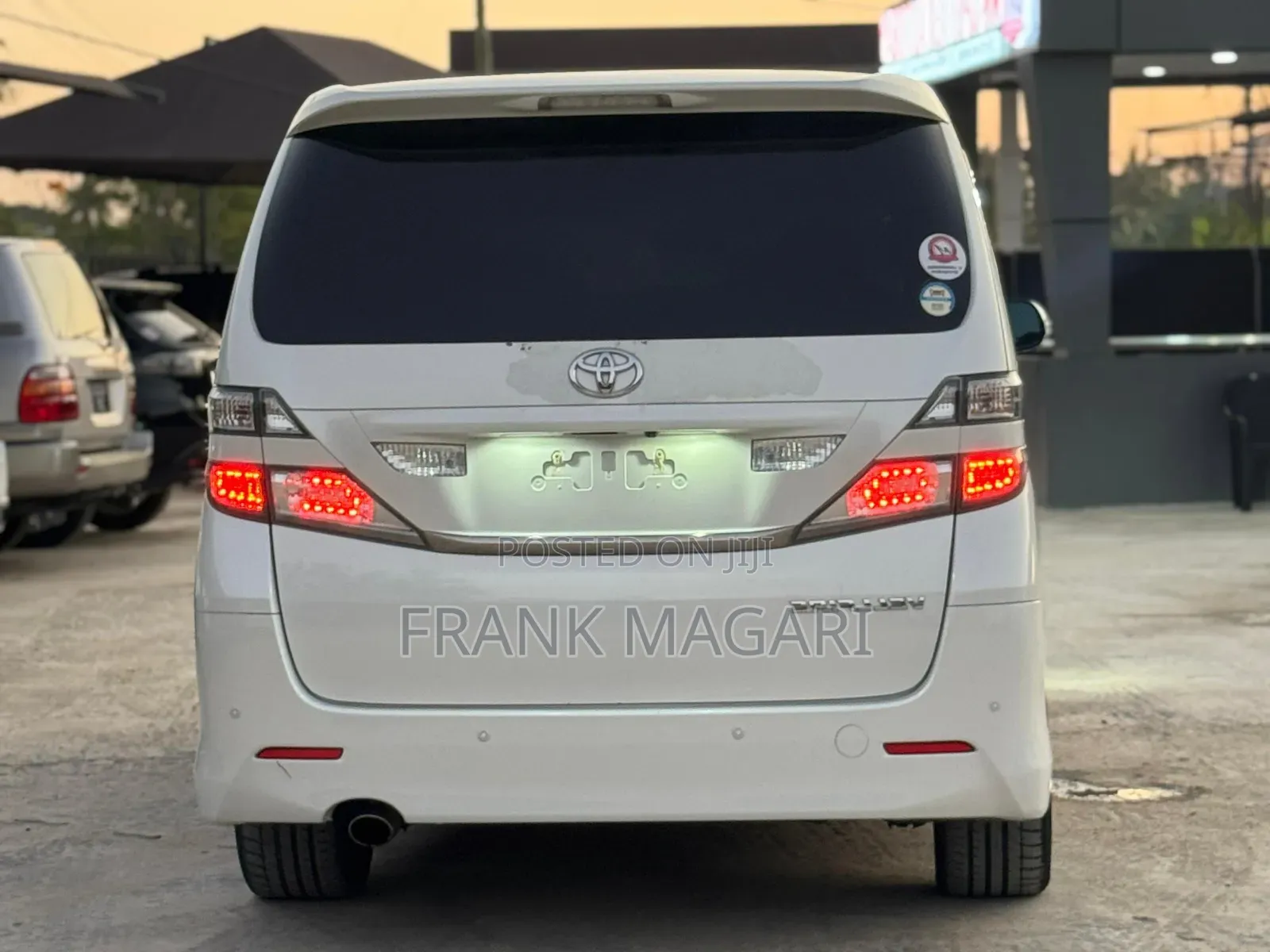 Toyota Vellfire 2009 White