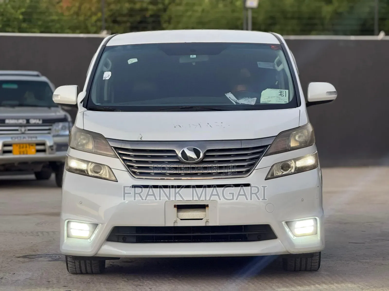 Toyota Vellfire 2009 White