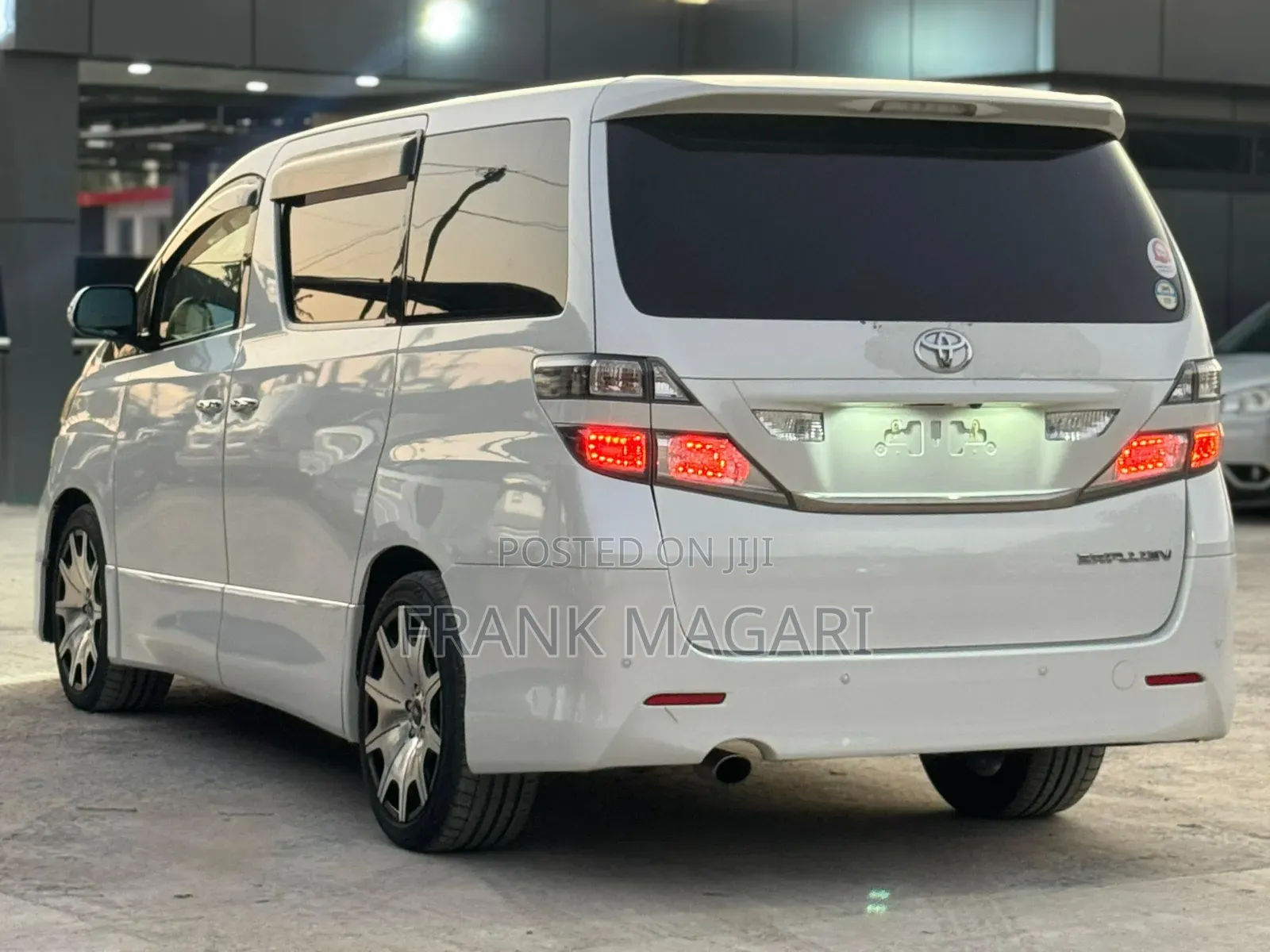 Toyota Vellfire 2009 White