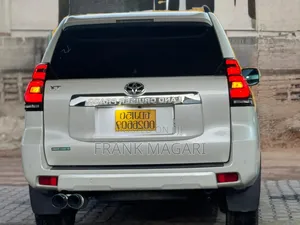 Toyota Land Cruiser Prado 2.8 2018 White