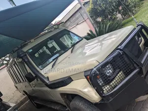 Toyota Land Cruiser 2004 Beige