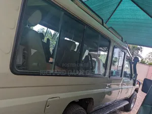 Toyota Land Cruiser 2004 Beige