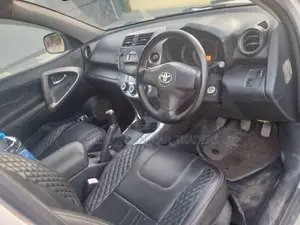 Toyota RAV4 2009 Silver
