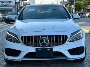Mercedes-Benz C200 2014 White