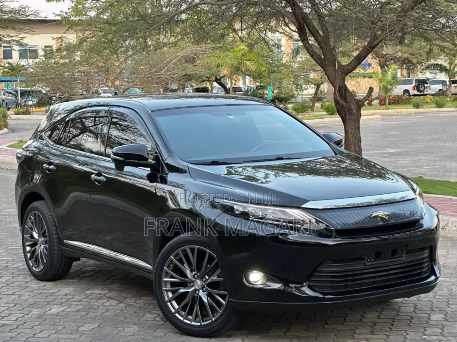 Toyota Harrier 2.0 4WD 2015 Black