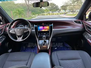 Toyota Harrier 2.0 4WD 2015 Black