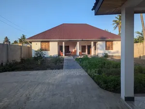 4bdrm Bungalow in House, Kunduchi for sale
