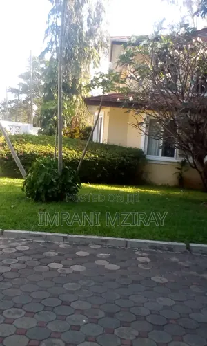 5bdrm Townhouse / Terrace in Masaki for rent