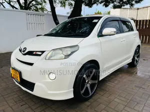 Toyota IST 2006 Off white