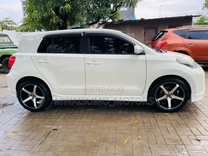 Toyota IST 2006 Off white