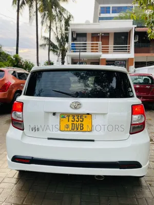Toyota IST 2006 Off white