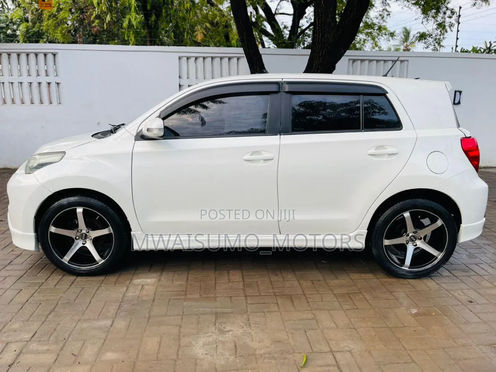 Toyota IST 2006 Off white