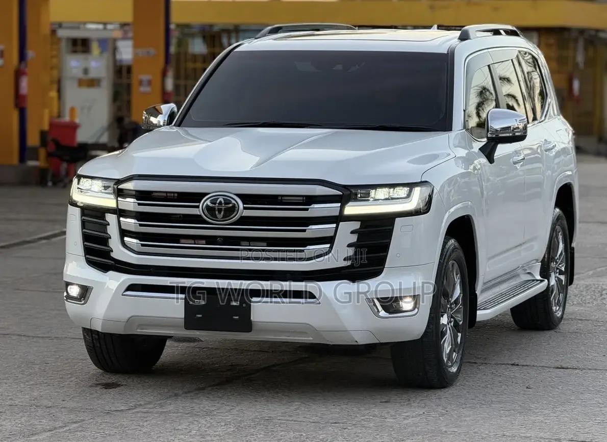 Toyota Land Cruiser 2023 White
