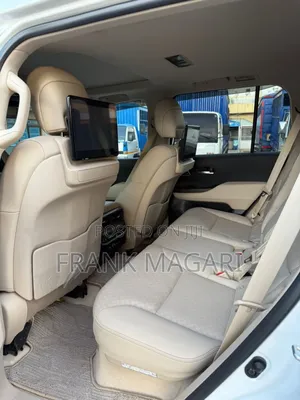 Toyota Land Cruiser 2023 White