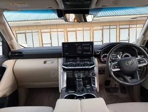 Toyota Land Cruiser 2023 White