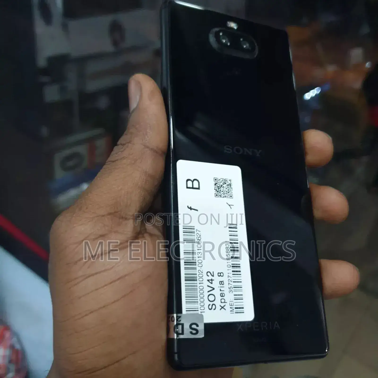 Sony Xperia 8 SOV42 64 GB Black