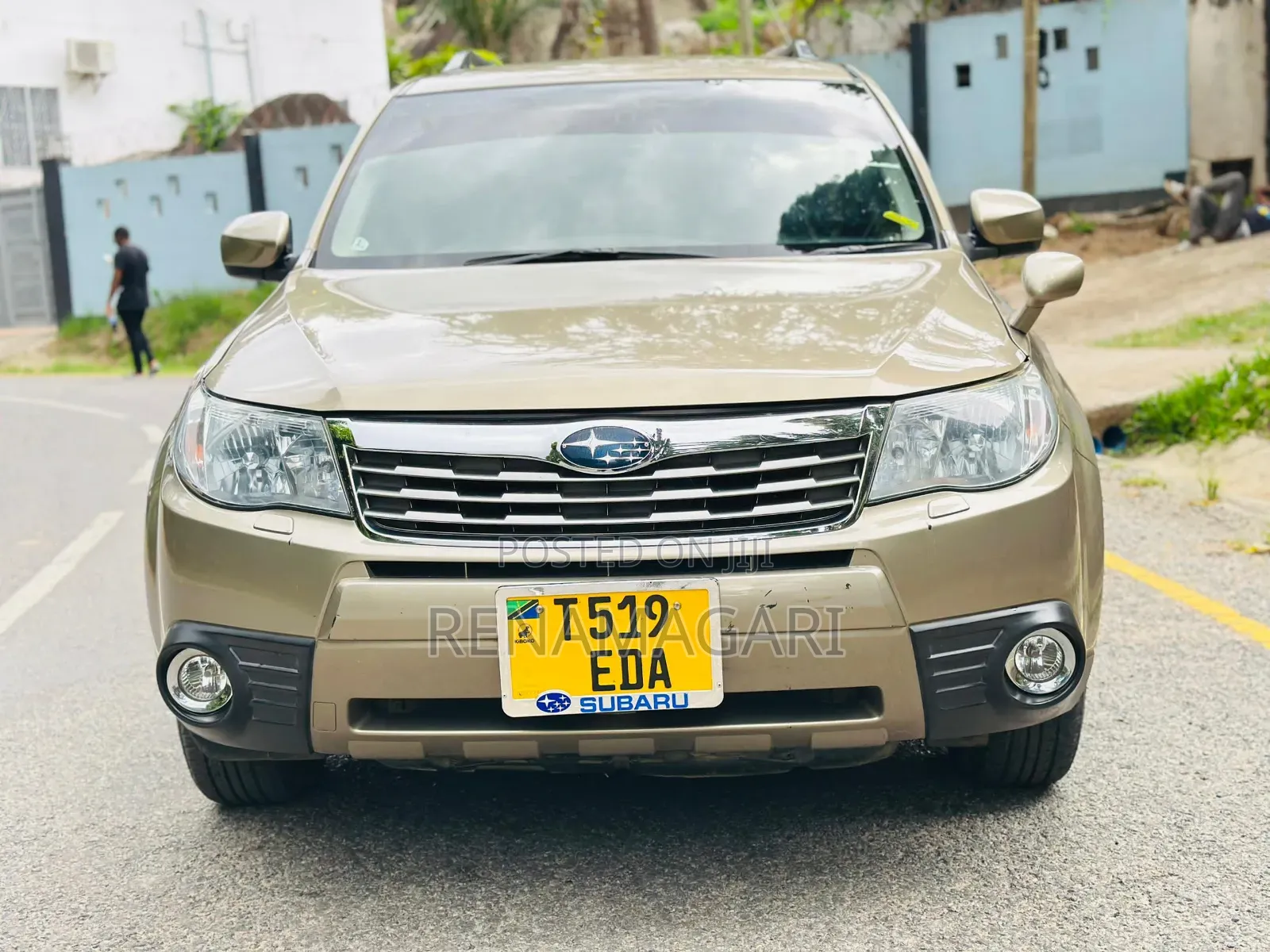 Subaru Forester 2010 Gold