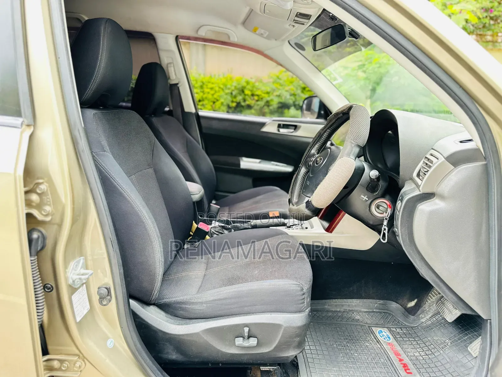 Subaru Forester 2010 Gold