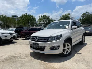 Volkswagen Touareg 2012 White