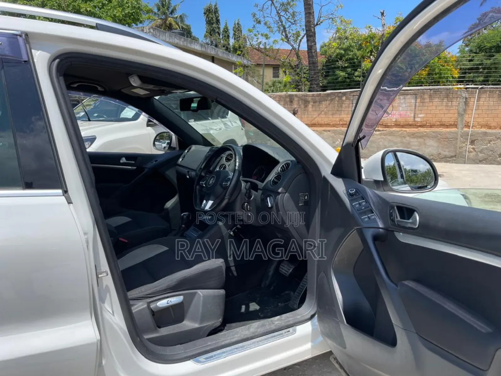 Volkswagen Touareg 2012 White