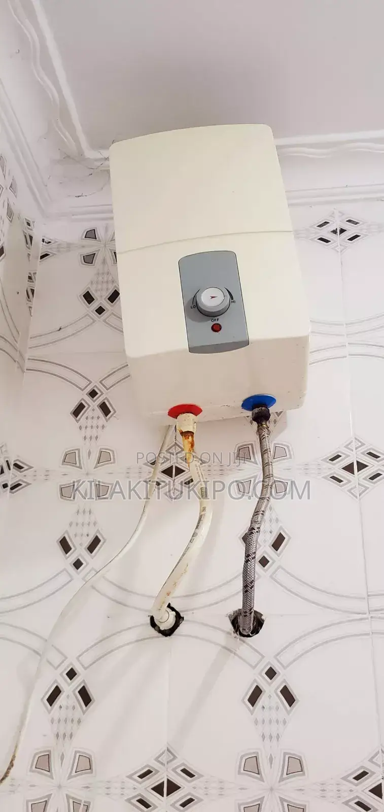 Water Heater in Clean Condition Like New