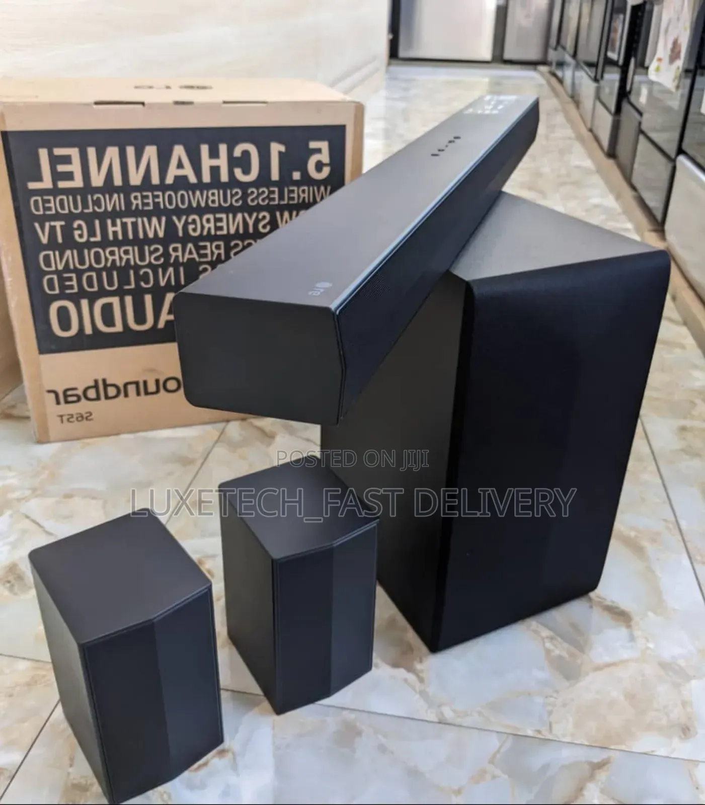 LG Soundbar 600W Wireless Rear Speakers